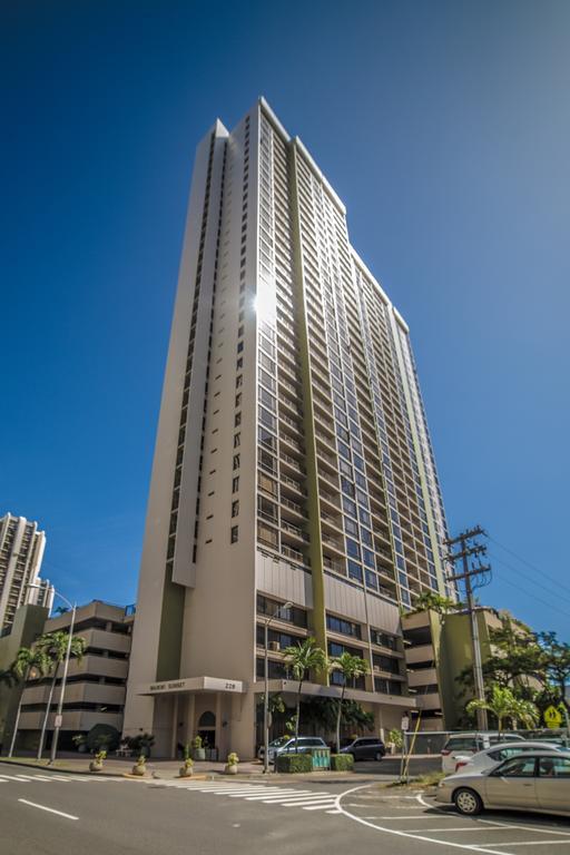 Waikiki Sunset Mountain View Near Beach With Parking Гонолулу Экстерьер фото